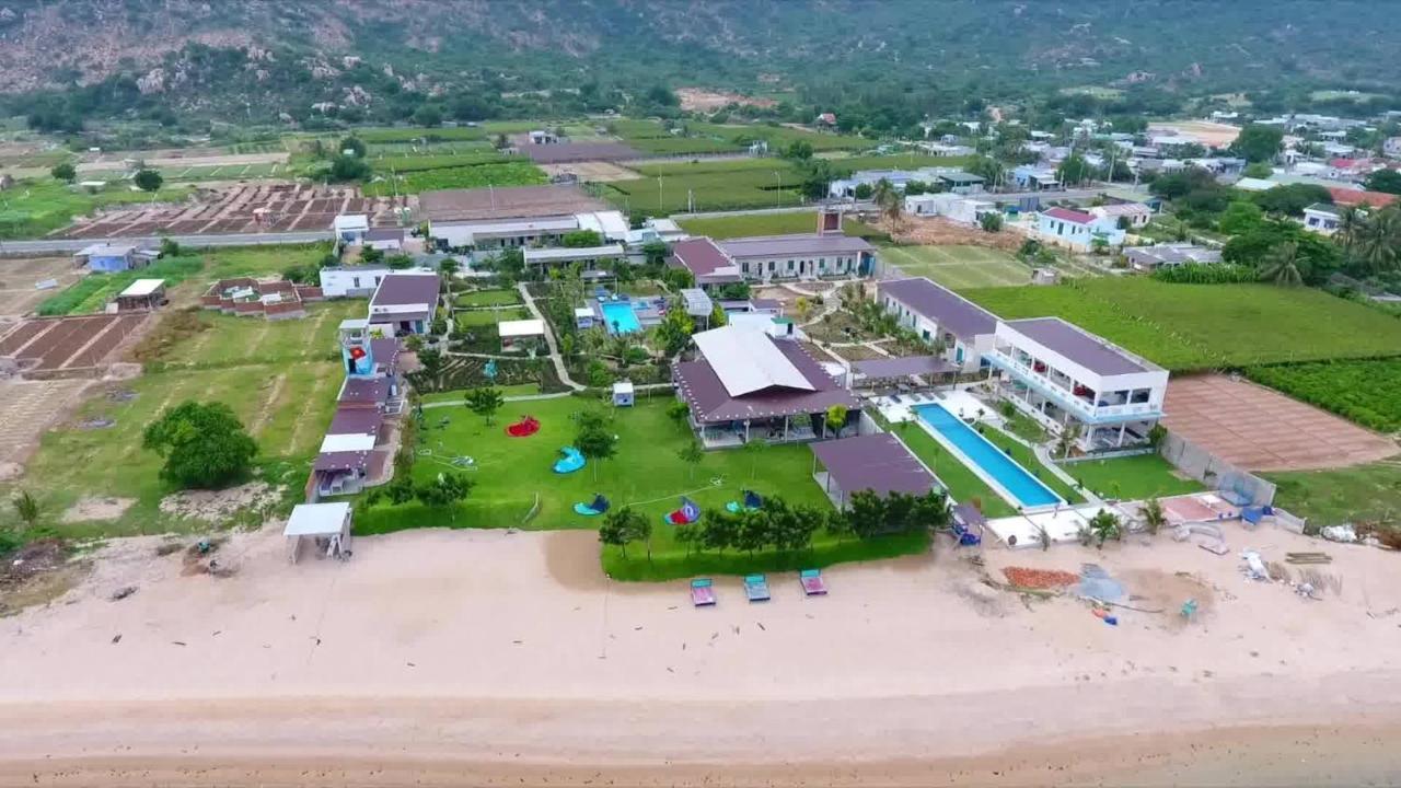 Sorrento Beach Club & Kite Village Phan Rang–Tháp Chàm Exterior photo
